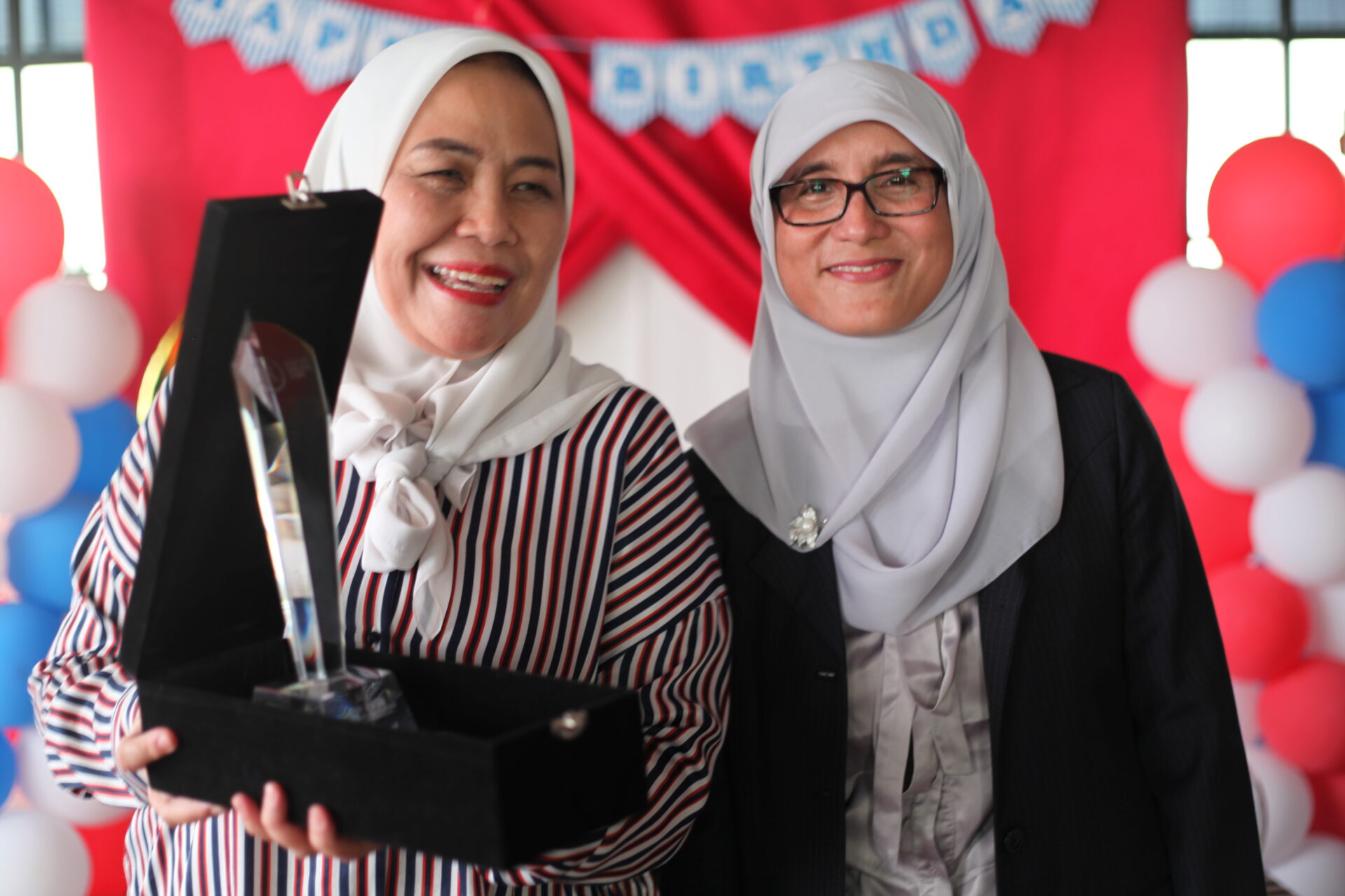 Selebrasi  #DIRUMAHAJA dan #SIPBERBAGI di Tengah Pandemi